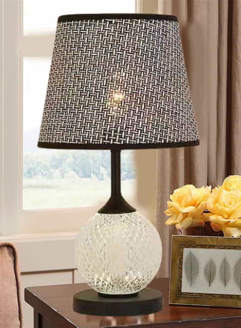 أسرار طقم راحة الأزواج مكون من 4 قطع - يتضمن 2 وسادة مخططة فاخرة مقاس 75 × 50 سم للاسترخاء التام، و1 بطانة مرتبة مقاس 100 × 200 سم لدعم مريح، و1 مصباح ديكوري لإضافة لمسة أناقة إلى غرفة نومك - مجموعة أساسيات مفروشات مثالية للأزواج. - Image 4