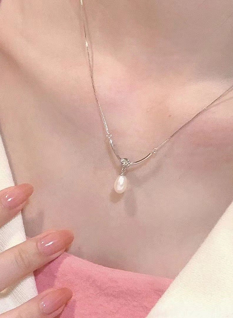 Goolsky Moonlight Teardrop Pearl Necklace – Dainty Luxury Minimalist Choker for Girls & Best Friends  - Image 4