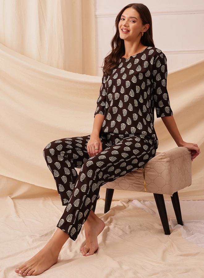 Clovia Printed Notch Neck Top and Pyjama Set - Image 1