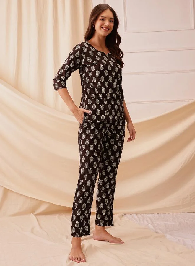 Clovia Clovia Printed Notch Neck Top and Pyjama Set