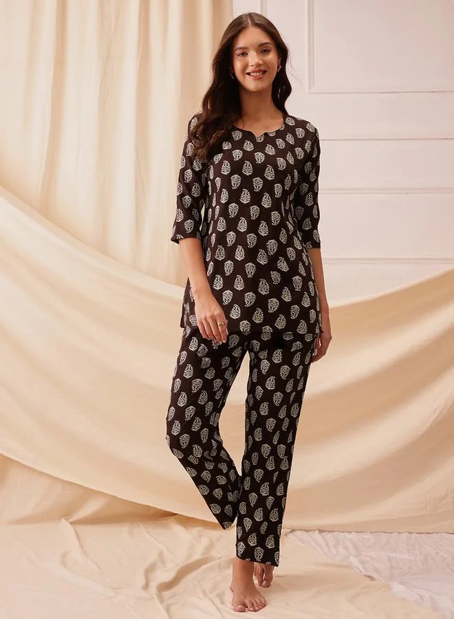 Clovia Clovia Printed Notch Neck Top and Pyjama Set