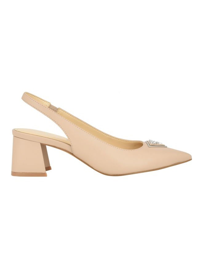 GUESS Women's ZANDA Pump, Taupe 240, 9 - Image 5
