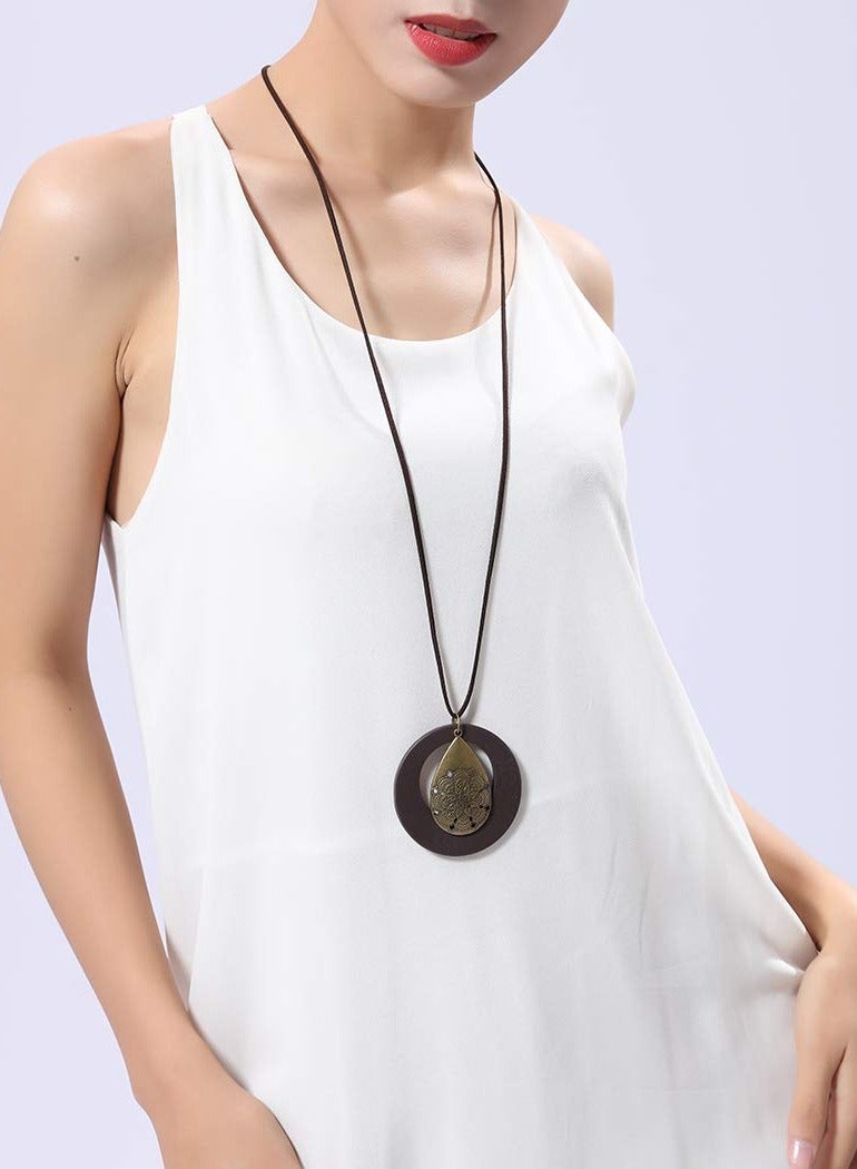 Handmade Women's Wooden Pendant Necklace, Vintage Style Long Rope Sweater Chain Jewelry Gift for Her, Waterdrop Alloy Pendant, Perfect for Any Occasion. - Image 4