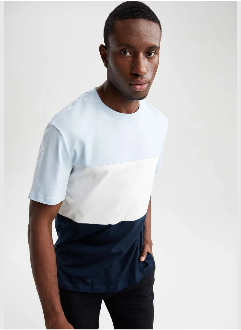 ديفاكتو Regular Fit Short Sleeve Colour Block T-Shirt