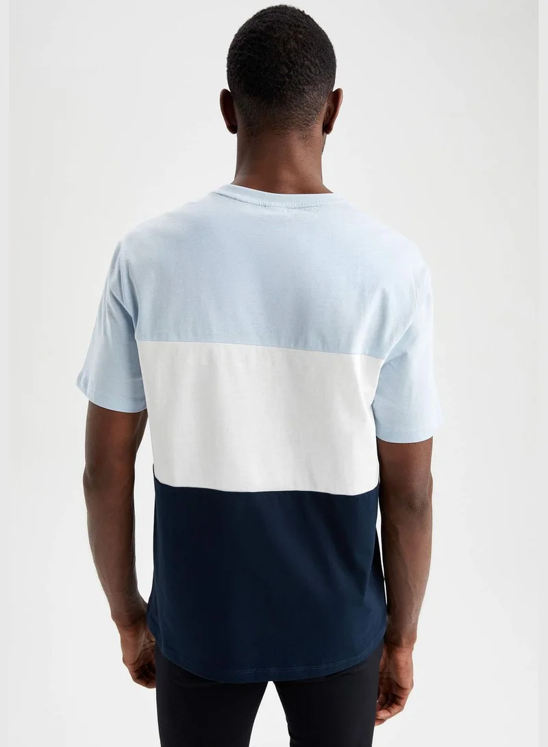 ديفاكتو Regular Fit Short Sleeve Colour Block T-Shirt