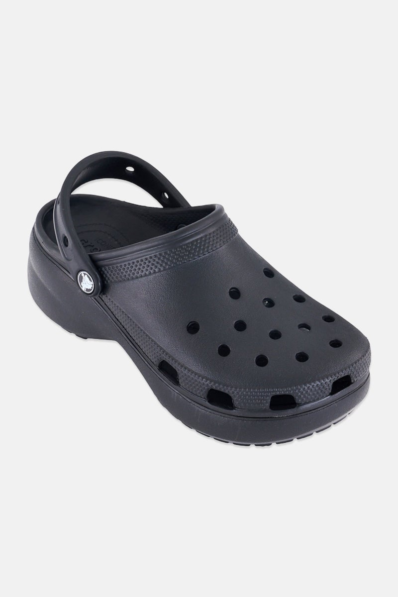 crocs أحذية كلوغ نسائية بشعار العلامة التجارية، سوداء - Image 1