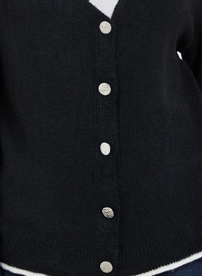 ستايلي كارديجان محبوك بأزرار بقصة عادية – أسود - Image 4