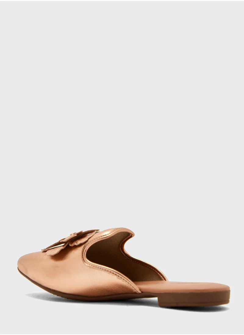 Beira Rio Viviana Pointed Flat Slip Ons
