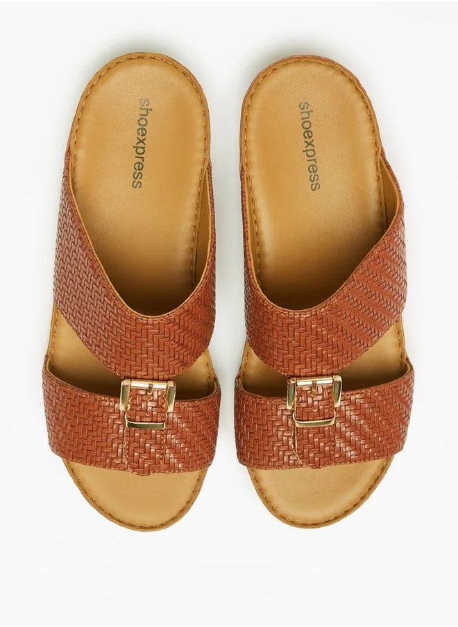 شو اكسبرس Mens Textured Slip-On Arabic Sandals With Buckle Accent