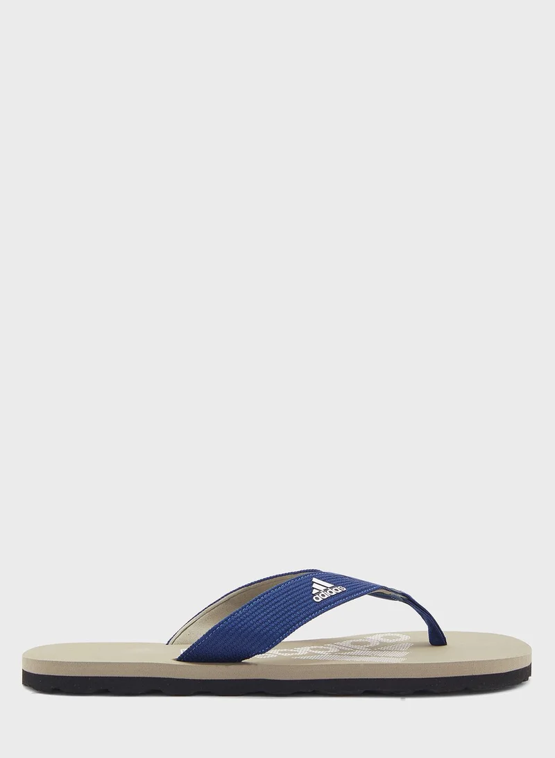 adidas شبشب بنمط ثونغ