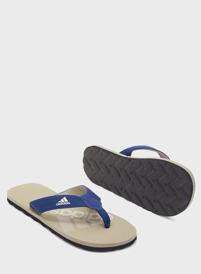 adidas شبشب بنمط ثونغ