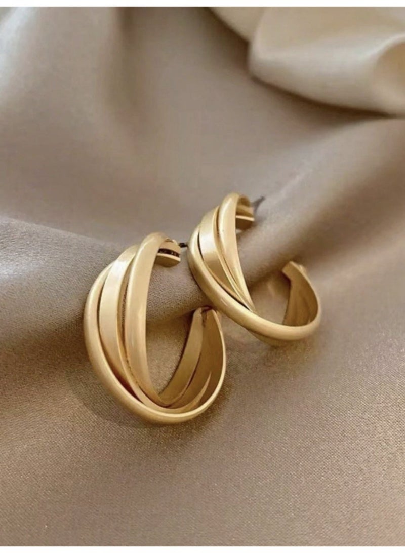 ڤيا أقراط نسائية فاخرة بتصميم طبقات ملتفّة ولمسة انحناءات جذّابة - Image 4