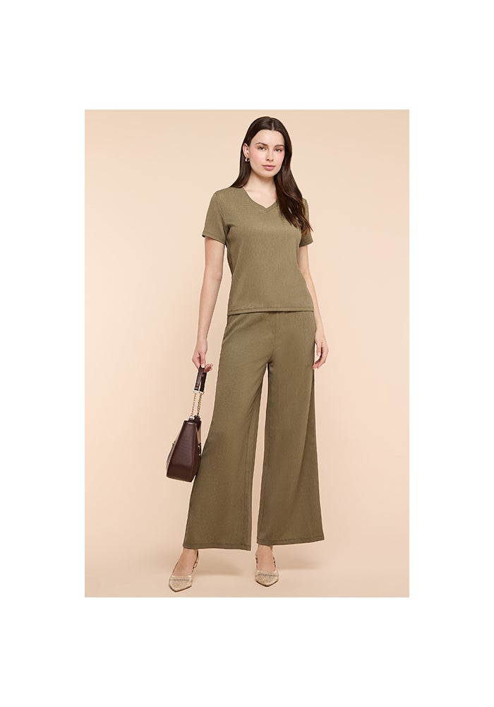 R&B Ribbed Top with V-Neck and Short Sleeves - Image 2