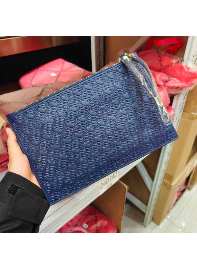 كارولينا هيريرا الكشة التجارية المكملة للسيدات – نقش حروف مُبُرَّم، سلسلة قوية وشريط ساعد قابل للتعديل - Image 4