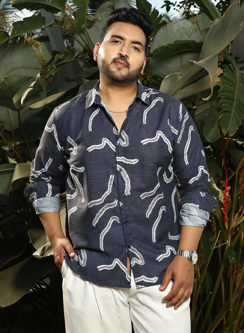 انستافاب بلس قميص رجالي أزرق داكن مطرز بياقة عادية وأكمام طويلة مضلعة للإستخدام اليومي مقاس كبير