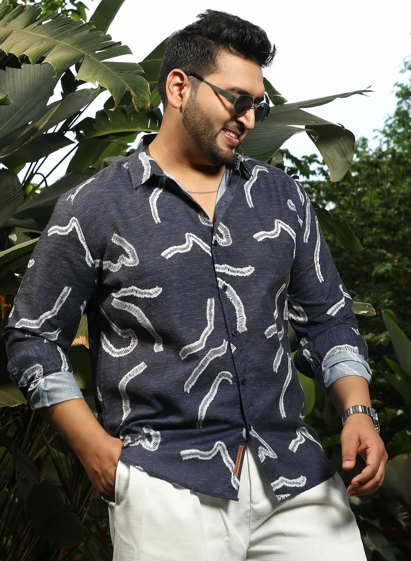 انستافاب بلس قميص رجالي أزرق داكن مطرز بياقة عادية وأكمام طويلة مضلعة للإستخدام اليومي مقاس كبير