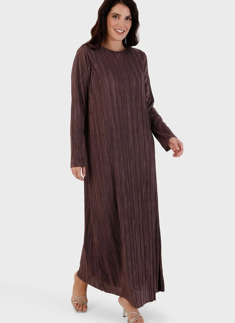 Alia by modanisa Crew Neck Pleated Dress