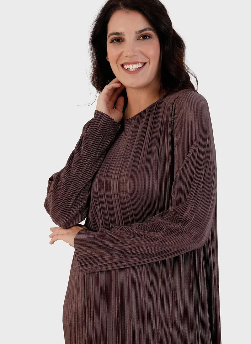 Alia by modanisa Crew Neck Pleated Dress