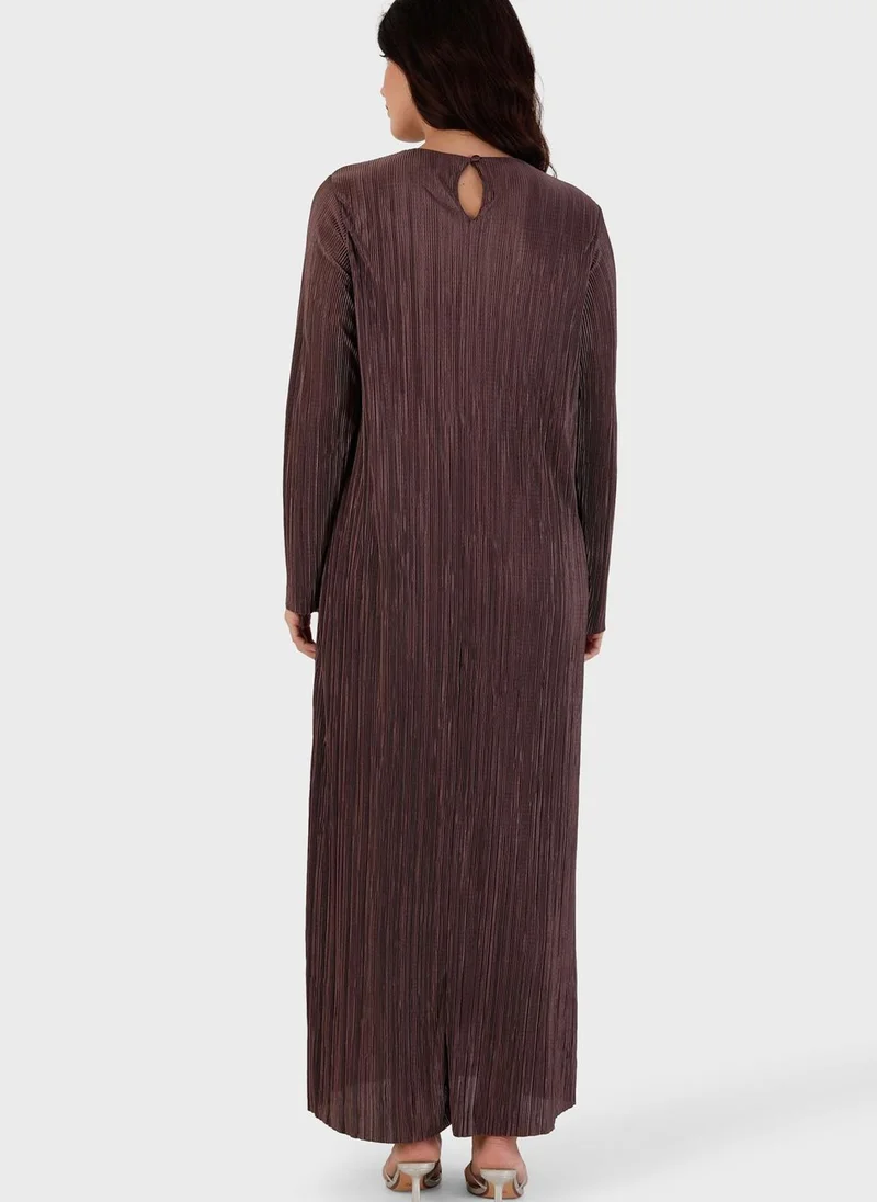 Alia by modanisa Crew Neck Pleated Dress