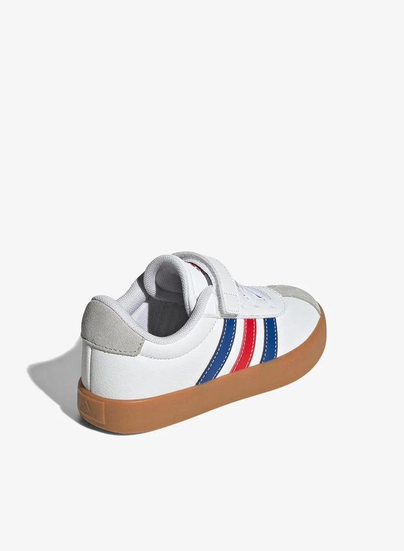 اديداس أطفال في إل كورت . إل سي