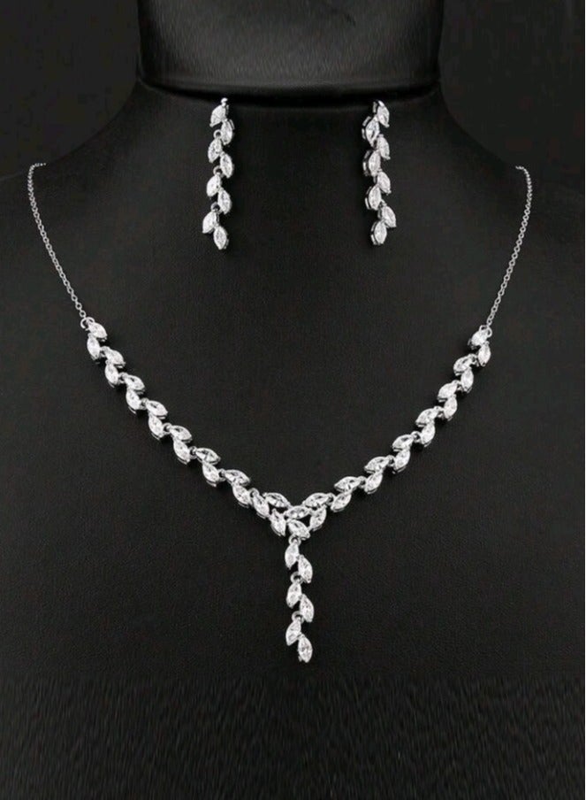 Luxury Jewellery Set For  Women Inlaid With Zirconia  - Image 3