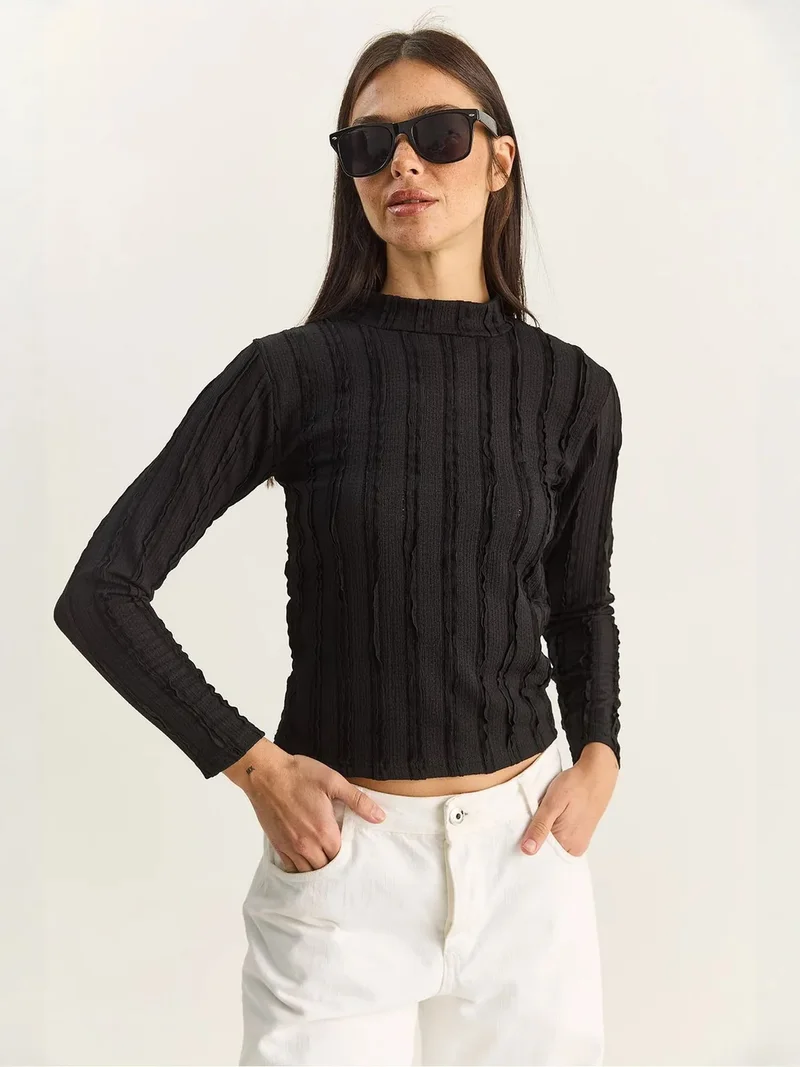 بيانكو لوتشي LUCCI Half Turtleneck Long Sleeve Cotton Blouse