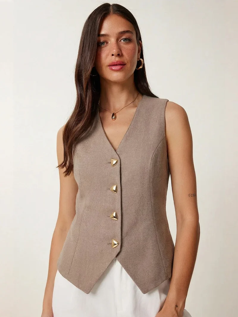 السعادة في إسطنبول ISTANBUL Fitted Crepe Waistcoat With Buttons