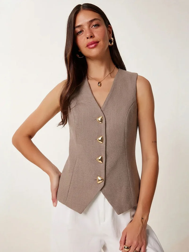 السعادة في إسطنبول ISTANBUL Fitted Crepe Waistcoat With Buttons