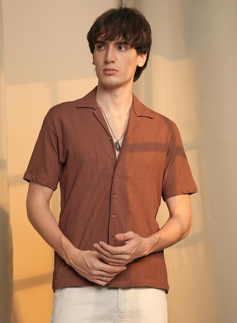 Campus Sutra Campus Sutra Men's Chocolate Brown Micro Zig-Zag Shirt For Casual Wear | Cuban Collar | Short Sleeve | Button Closure | Shirt Crafted With Comfort Fit For Everyday Wear  - Image 2