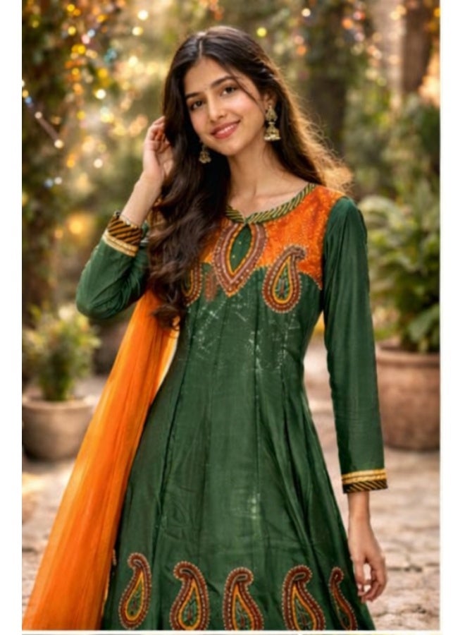 جوليتي إل إل سي طقم فستان تقليدي للبنات | عمر 14–15 سنة | 3 قطع مع شال (فستان، بنطال ووشاح) | أخضر وبرتقالي - Image 3