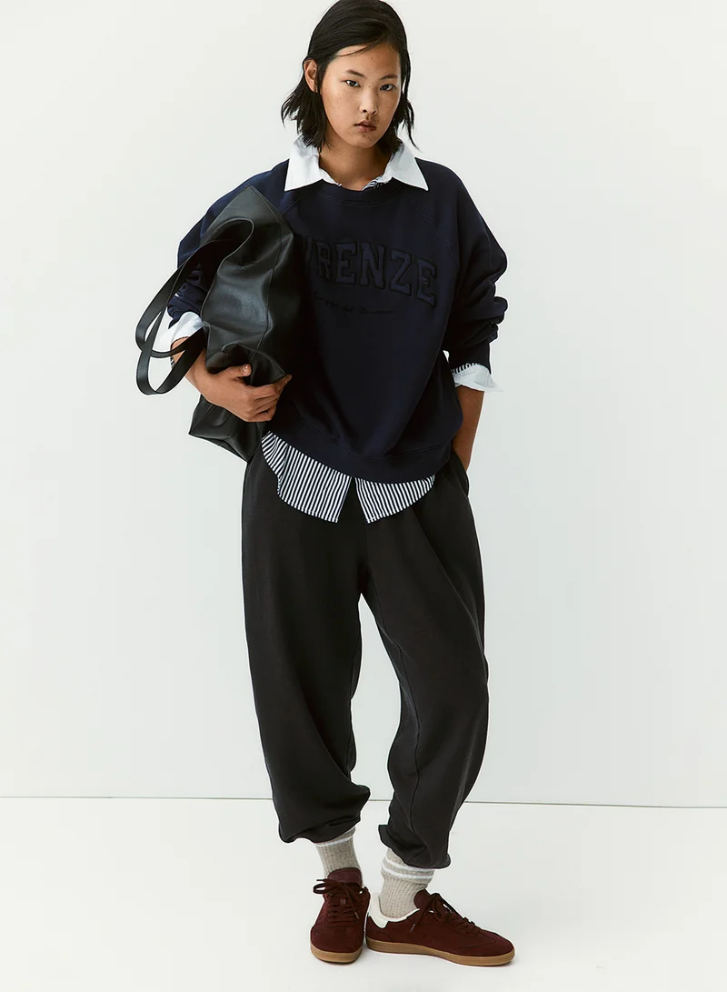 H&M Raglan-Sleeved Sweatshirt