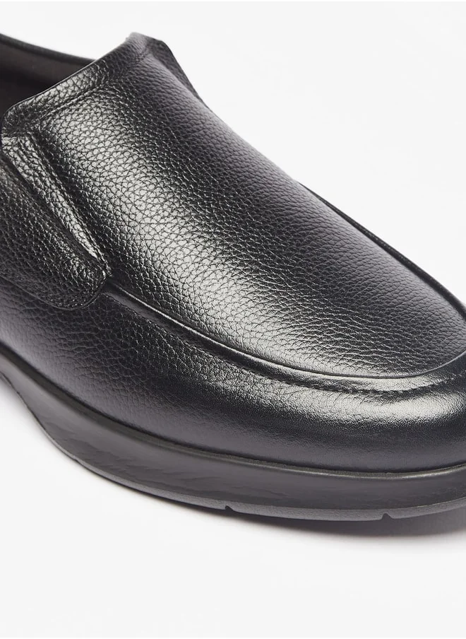 دوتشيني Men's Solid Slip-On Loafers