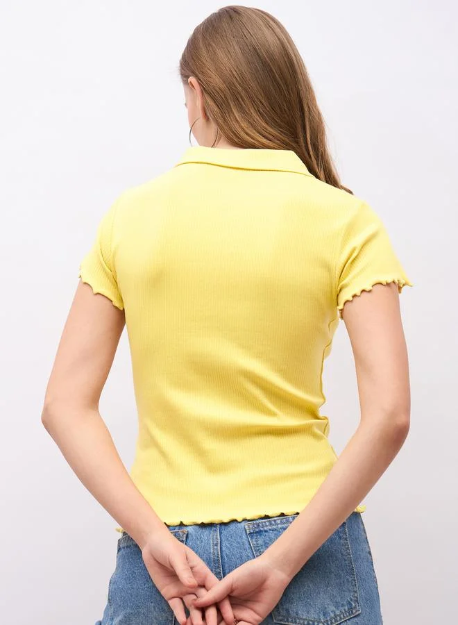 ستايلي Ribbed Plain Collared Half Placket Lettuce Edge Detail Regular Fit Polo T-shirt