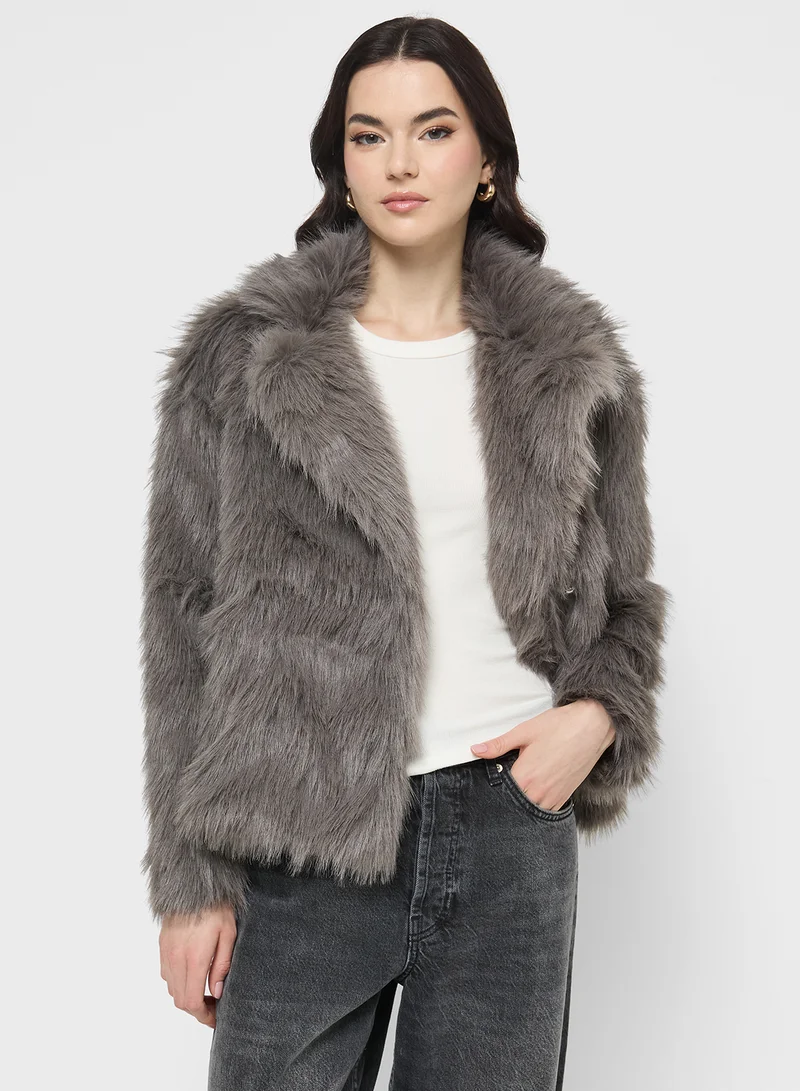 جينجر Faux Fur Short Jacket