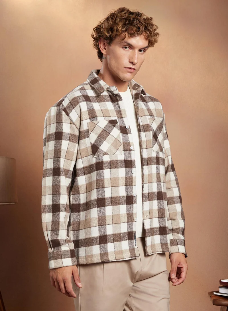 Campus Sutra Campus Sutra Men's Brown & Beige Buffalo-Check Utility Shacket For Casual Wear | Spread Collar | Long Cuffed Sleeves | Button Closure | Overshirt/Shacket Crafted With Comfort Fit For Everyday Wear