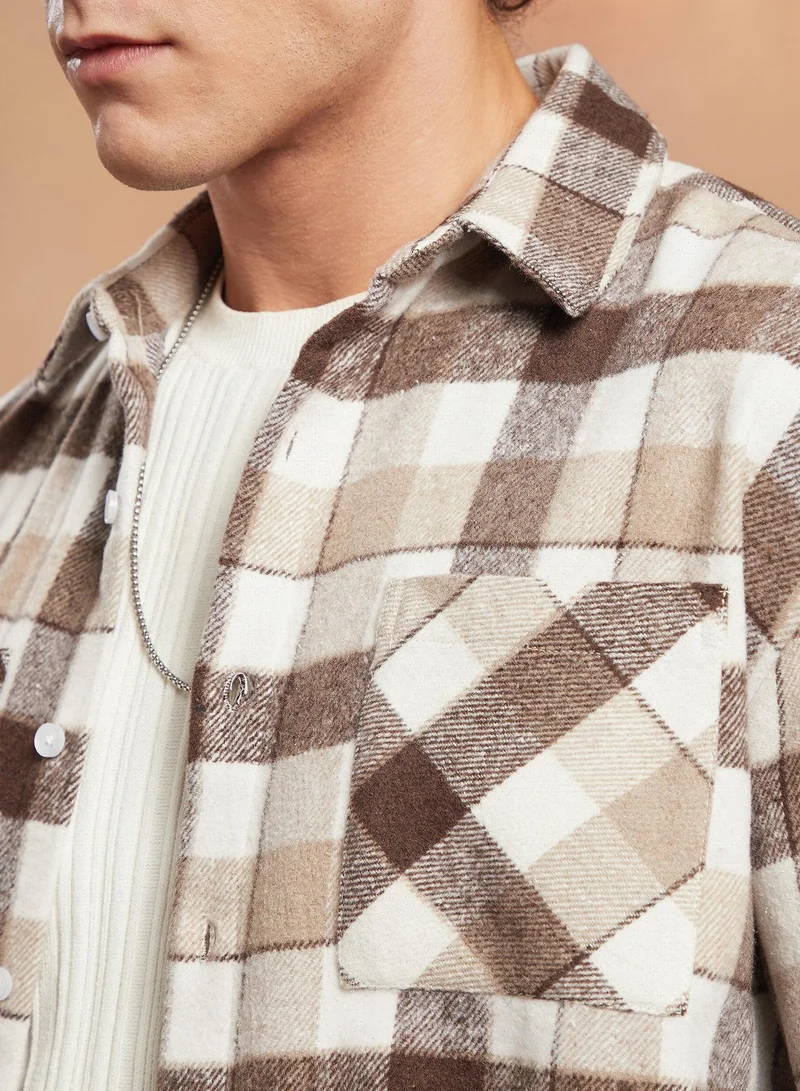 Campus Sutra Campus Sutra Men's Brown & Beige Buffalo-Check Utility Shacket For Casual Wear | Spread Collar | Long Cuffed Sleeves | Button Closure | Overshirt/Shacket Crafted With Comfort Fit For Everyday Wear