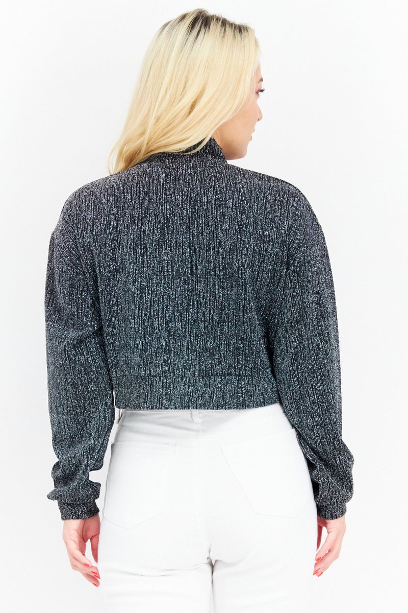 Sage The Label بلوزة معدنية قصيرة بأكمام طويلة ورقبة عالية للنساء، مجموعة فضية - Image 3