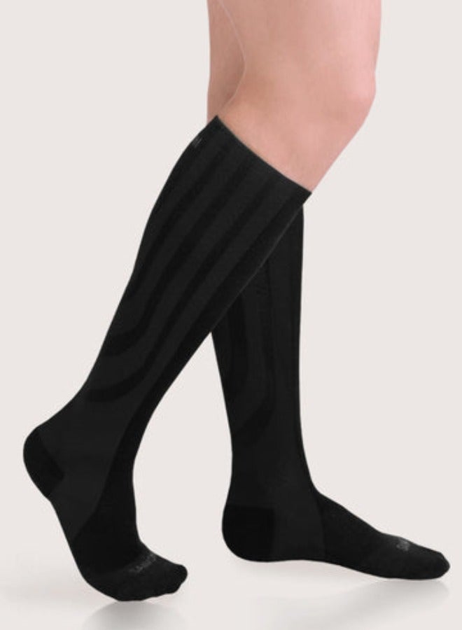 SANKOM Patent Active Compression Socks – Antibacterial Black – Clinically Proven to Improve Blood Circulation, Reduce Swelling & Fatigue – Hypoallergenic, Breathable, Padded Heel & Toe – Ideal for Travel, Workout, Pregnancy & Daily Wear  - Image 5