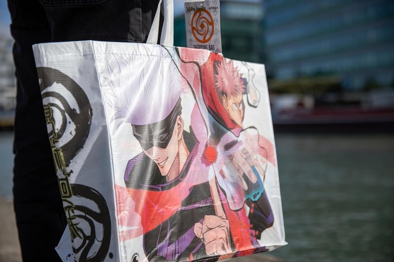 كونيكس حقيبة تسوق Konix Jujutsu Kaisen مقاس 40 × 45 × 20 سم - مادة معاد تدويرها - نقش غوجو ويوجي - أبيض - Image 2