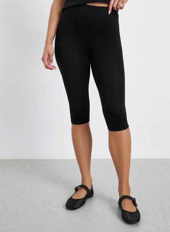 Styli Women Black Solid Capri Leggings