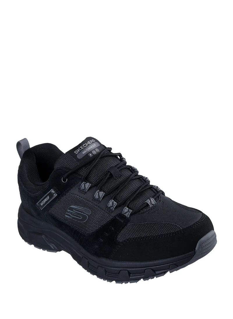 SKECHERS Oak Canyon