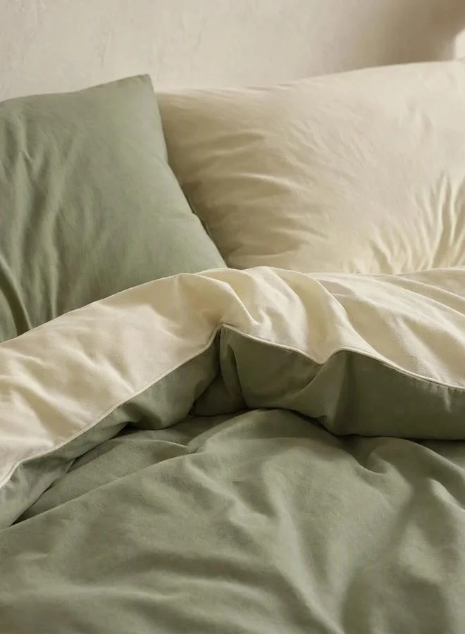 Styli Set of 4 - Quilt Cover Comforter, Pillow Case and Flat Bedsheet - 180x220cm