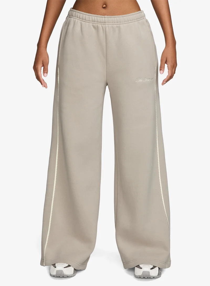 Nike Studio Fleece Mid-Rise Scallop Shorts