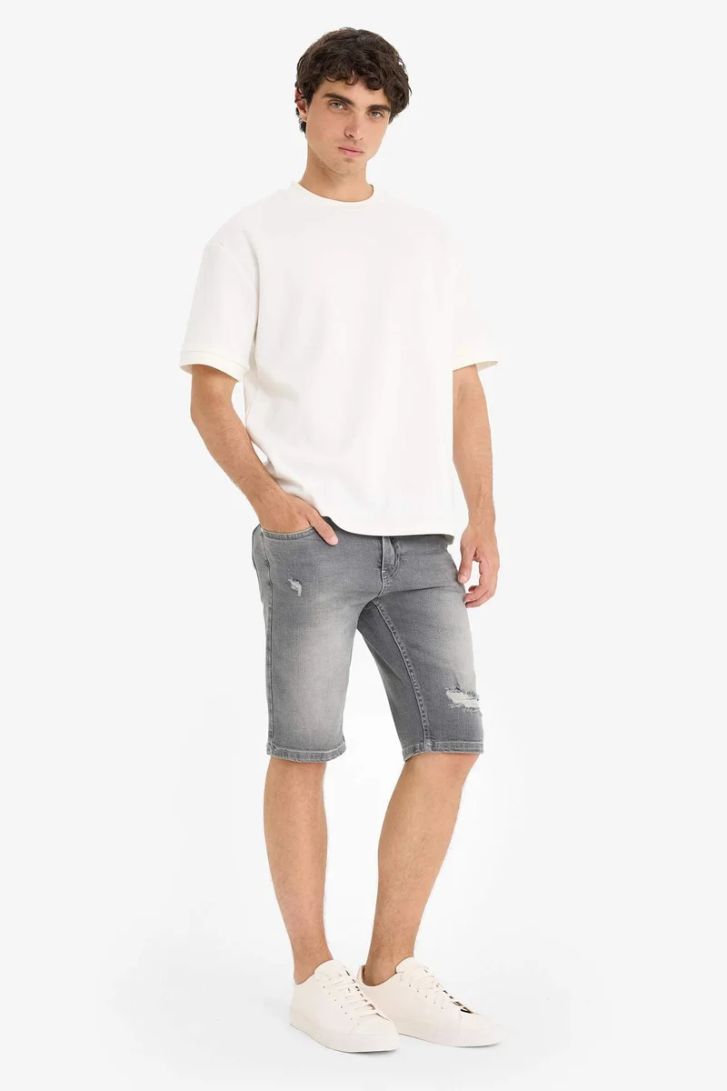 ديفاكتو Slim Fit Denim Bermuda Shorts