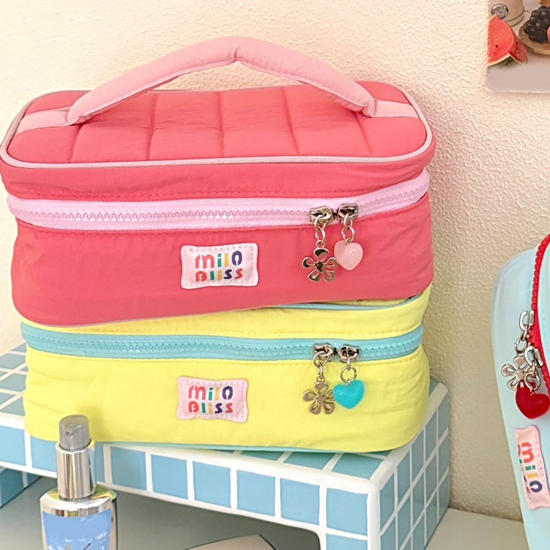 Large Capacity Green Travel Makeup Bag with Multiple Compartments for Long Trips - Image 4