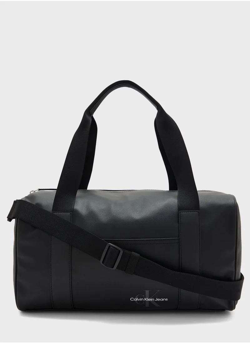 Calvin Klein Jeans Logo Detailed Top Handle Duffle Bag