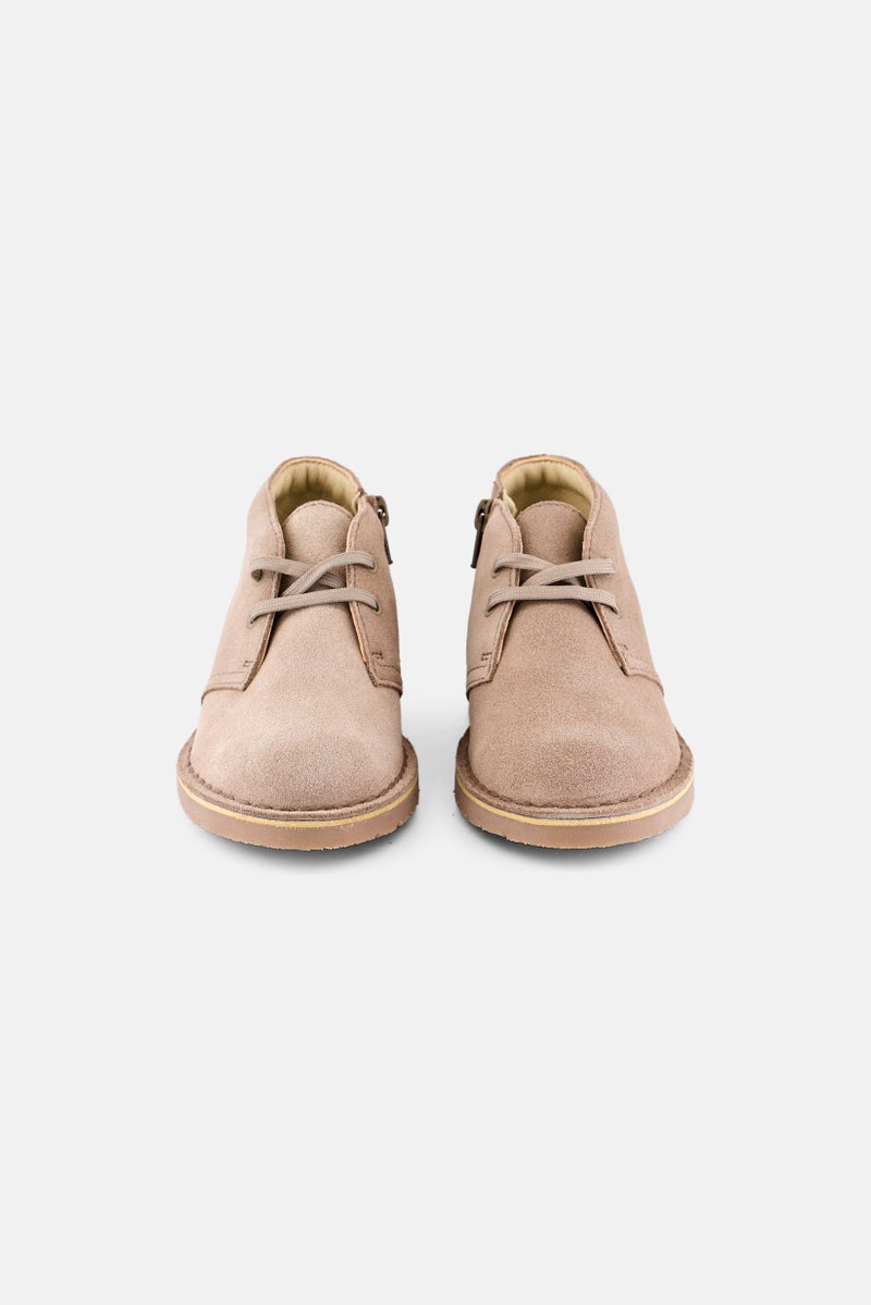 clarks Kids Boy Wide Fit Desert Lace Up Casual Boots, Tan  - Image 2