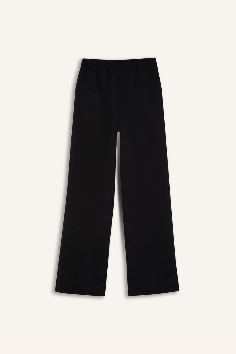 DeFacto Woman Straight Fit Pocketed Standard Thick Sweatpants - Image 3