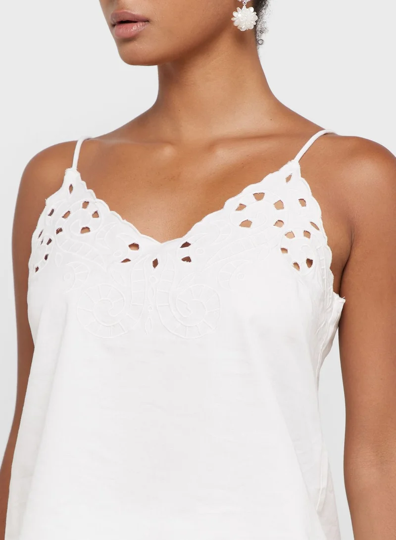 VERO MODA Cutout Detail Top