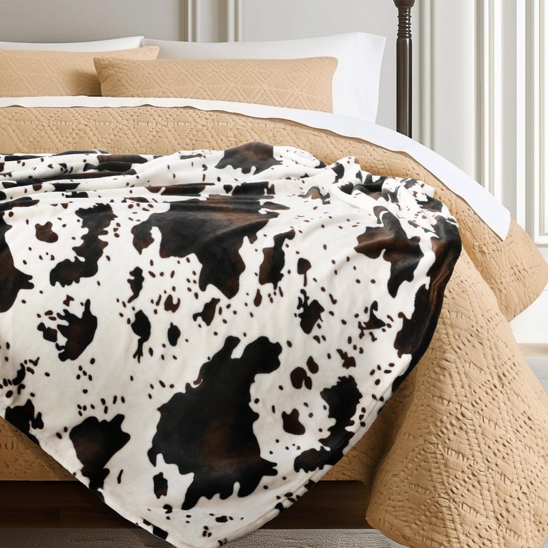 blunique Cow Print Blanket Ultra Soft Flannel Throw Blanket for Couch Bed, Cute Cozy Lightweight All-Season Fleece Blanket, Gift for Women & Girls, 50Ã—60 Inches Black & White - Image 4